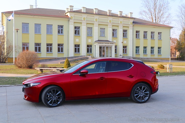 Travelnews.lv apceļo Dobeli, Īli un Rīgu ar jauno «Mazda3» 251186