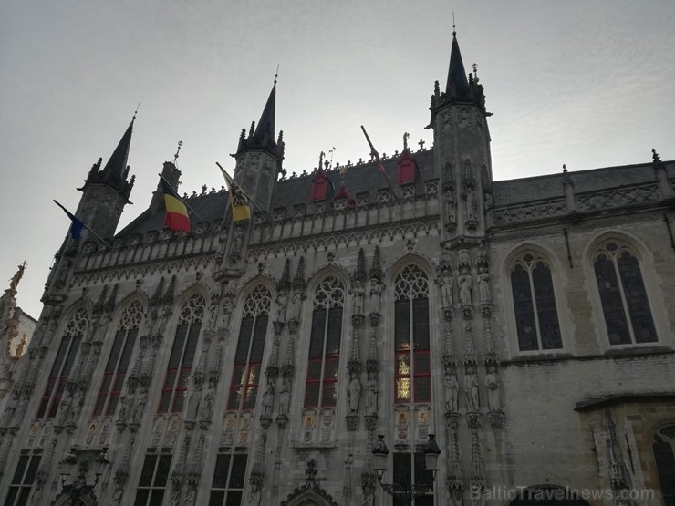 Latviešu ceļotāji, dodoties uz Nīderlandes plašajiem tulpju laukiem, izbauda arī Beļģijas vēsturisko pilsētu Brigi Latviešu ceļotāji, dodoties uz Nīderlandes plašajiem tulpju laukiem, izbauda arī Beļģijas vēsturisko pilsētu Brigi 252433