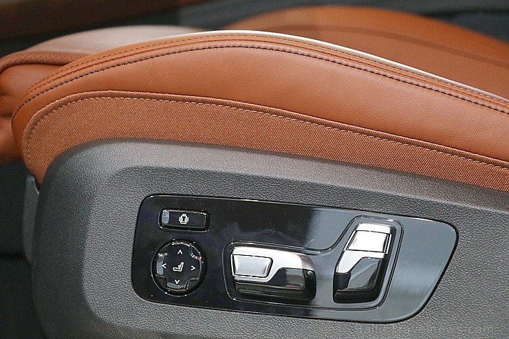 Latvijā prezentē 11.05.2019 pirmo luksus klases apvidus automobili «BMW X7» 253740