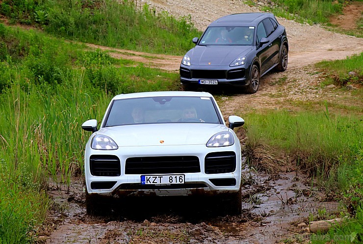 Travelnews.lv piedalās «Porsche Road Tour 2019» un izbauda 10 spēkratu spējas dažādos apstākļos 255650