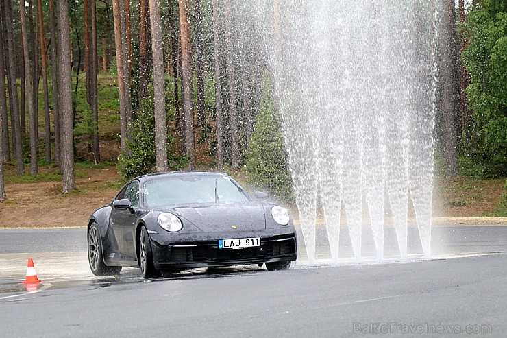 Travelnews.lv piedalās «Porsche Road Tour 2019» un izbauda 10 spēkratu spējas dažādos apstākļos 255657