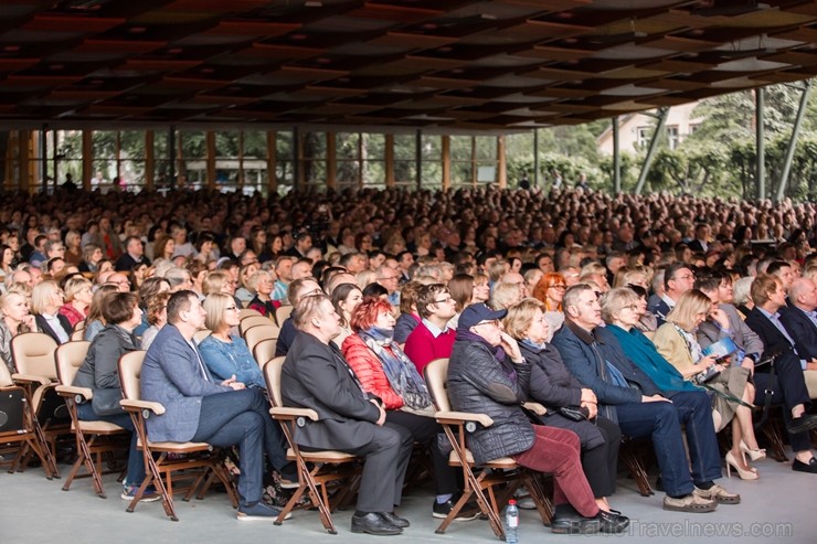 Ar krāšņu Maestro Raimonda Paula kino mūzikas koncertu Jūrmalā atklāj 2019. gada Dzintaru koncertzāles vasaras sezonu Ar krāšņu Maestro Raimonda Paula kino mūzikas koncertu Jūrmalā atklāj 2019. gada Dzintaru koncertzāles vasaras sezonu 255708