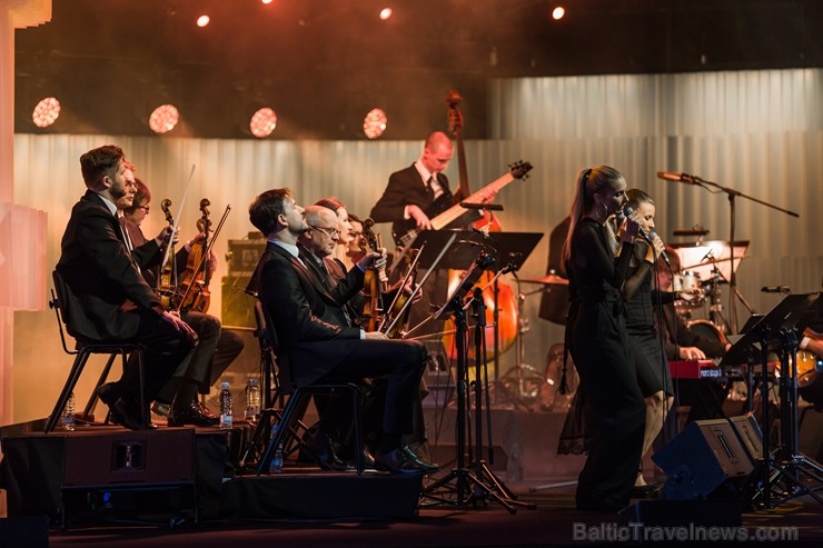 Ar krāšņu Maestro Raimonda Paula kino mūzikas koncertu Jūrmalā atklāj 2019. gada Dzintaru koncertzāles vasaras sezonu Ar krāšņu Maestro Raimonda Paula kino mūzikas koncertu Jūrmalā atklāj 2019. gada Dzintaru koncertzāles vasaras sezonu 255719