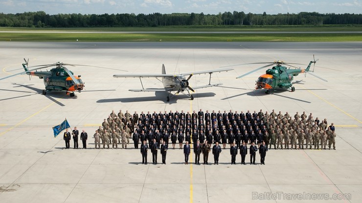 Aviācijas bāzē Lielvārdē 8.06.2019. norisinājās aviācijas paraugdemonstrējumi, kas veltīti Gaisa spēku simtgadei Aviācijas bāzē Lielvārdē 8.06.2019. norisinājās aviācijas paraugdemonstrējumi, kas veltīti Gaisa spēku simtgadei 256457