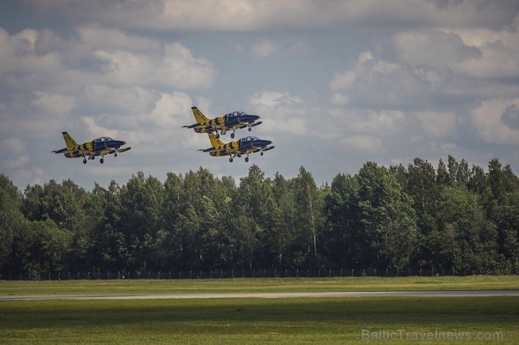 Aviācijas bāzē Lielvārdē 8.06.2019. norisinājās aviācijas paraugdemonstrējumi, kas veltīti Gaisa spēku simtgadei Aviācijas bāzē Lielvārdē 8.06.2019. norisinājās aviācijas paraugdemonstrējumi, kas veltīti Gaisa spēku simtgadei 256491