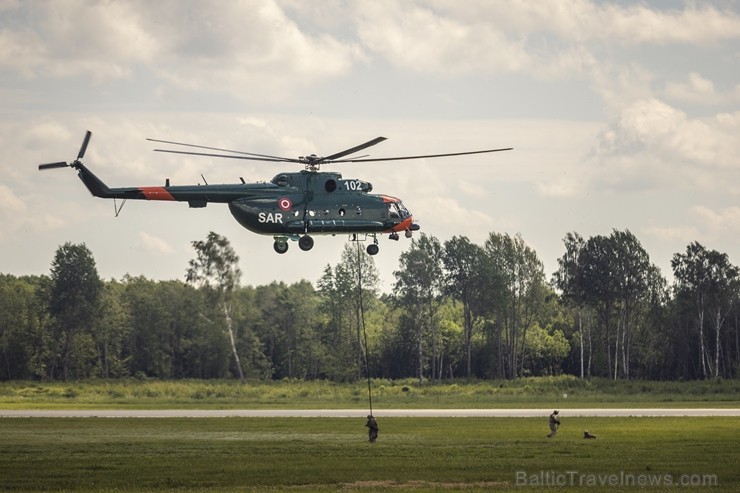 Aviācijas bāzē Lielvārdē 8.06.2019. norisinājās aviācijas paraugdemonstrējumi, kas veltīti Gaisa spēku simtgadei Aviācijas bāzē Lielvārdē 8.06.2019. norisinājās aviācijas paraugdemonstrējumi, kas veltīti Gaisa spēku simtgadei 256511