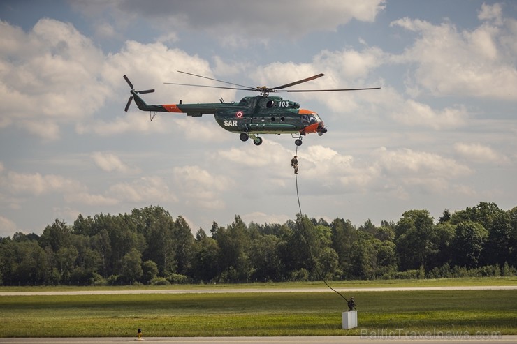Aviācijas bāzē Lielvārdē 8.06.2019. norisinājās aviācijas paraugdemonstrējumi, kas veltīti Gaisa spēku simtgadei Aviācijas bāzē Lielvārdē 8.06.2019. norisinājās aviācijas paraugdemonstrējumi, kas veltīti Gaisa spēku simtgadei 256519