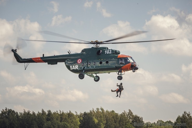 Aviācijas bāzē Lielvārdē 8.06.2019. norisinājās aviācijas paraugdemonstrējumi, kas veltīti Gaisa spēku simtgadei Aviācijas bāzē Lielvārdē 8.06.2019. norisinājās aviācijas paraugdemonstrējumi, kas veltīti Gaisa spēku simtgadei 256528