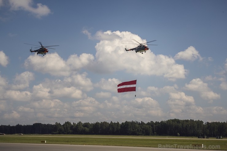 Aviācijas bāzē Lielvārdē 8.06.2019. norisinājās aviācijas paraugdemonstrējumi, kas veltīti Gaisa spēku simtgadei Aviācijas bāzē Lielvārdē 8.06.2019. norisinājās aviācijas paraugdemonstrējumi, kas veltīti Gaisa spēku simtgadei 256531