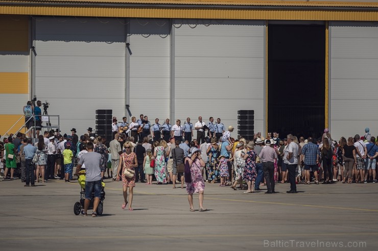 Aviācijas bāzē Lielvārdē 8.06.2019. norisinājās aviācijas paraugdemonstrējumi, kas veltīti Gaisa spēku simtgadei Aviācijas bāzē Lielvārdē 8.06.2019. norisinājās aviācijas paraugdemonstrējumi, kas veltīti Gaisa spēku simtgadei 256532