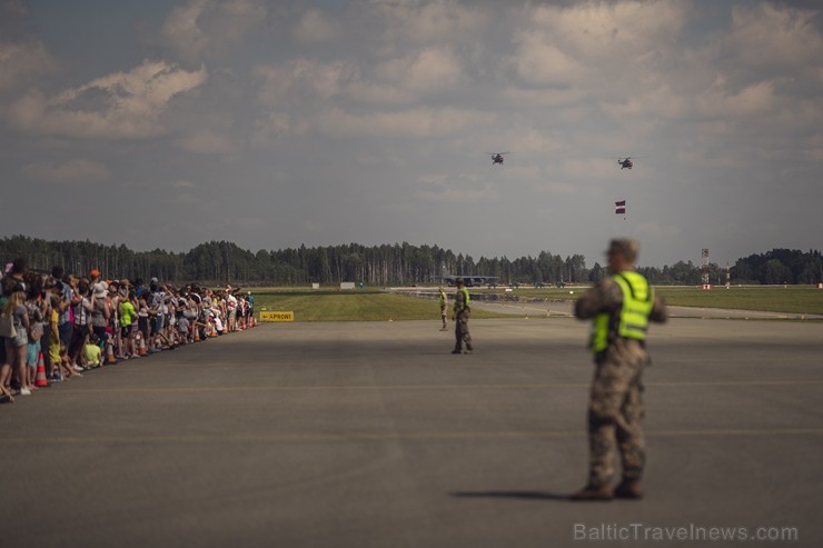 Aviācijas bāzē Lielvārdē 8.06.2019. norisinājās aviācijas paraugdemonstrējumi, kas veltīti Gaisa spēku simtgadei Aviācijas bāzē Lielvārdē 8.06.2019. norisinājās aviācijas paraugdemonstrējumi, kas veltīti Gaisa spēku simtgadei 256533