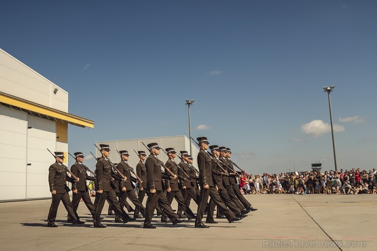 Aviācijas bāzē Lielvārdē 8.06.2019. norisinājās aviācijas paraugdemonstrējumi, kas veltīti Gaisa spēku simtgadei Aviācijas bāzē Lielvārdē 8.06.2019. norisinājās aviācijas paraugdemonstrējumi, kas veltīti Gaisa spēku simtgadei 256538