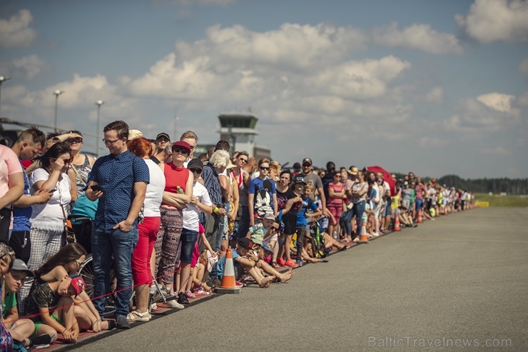 Aviācijas bāzē Lielvārdē 8.06.2019. norisinājās aviācijas paraugdemonstrējumi, kas veltīti Gaisa spēku simtgadei Aviācijas bāzē Lielvārdē 8.06.2019. norisinājās aviācijas paraugdemonstrējumi, kas veltīti Gaisa spēku simtgadei 256541