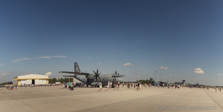 Aviācijas bāzē Lielvārdē 8.06.2019. norisinājās aviācijas paraugdemonstrējumi, kas veltīti Gaisa spēku simtgadei Aviācijas bāzē Lielvārdē 8.06.2019. norisinājās aviācijas paraugdemonstrējumi, kas veltīti Gaisa spēku simtgadei 256544