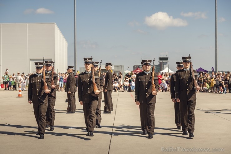 Aviācijas bāzē Lielvārdē 8.06.2019. norisinājās aviācijas paraugdemonstrējumi, kas veltīti Gaisa spēku simtgadei Aviācijas bāzē Lielvārdē 8.06.2019. norisinājās aviācijas paraugdemonstrējumi, kas veltīti Gaisa spēku simtgadei 256546