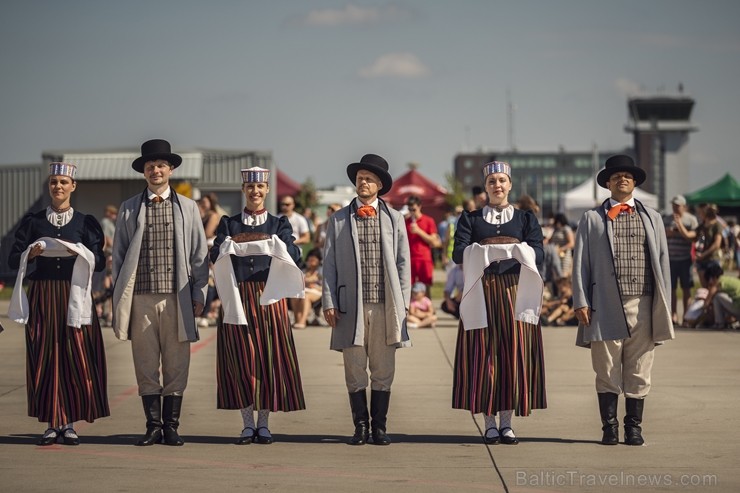 Aviācijas bāzē Lielvārdē 8.06.2019. norisinājās aviācijas paraugdemonstrējumi, kas veltīti Gaisa spēku simtgadei Aviācijas bāzē Lielvārdē 8.06.2019. norisinājās aviācijas paraugdemonstrējumi, kas veltīti Gaisa spēku simtgadei 256549