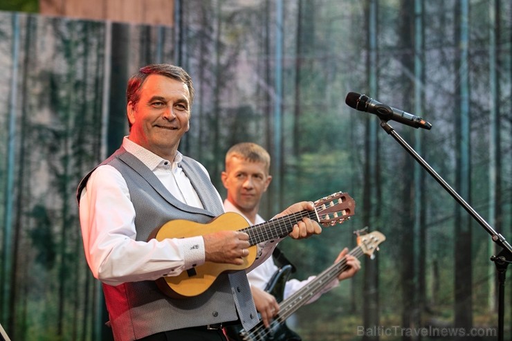 Rembates parka brīvdabas estrādē Lielvārdē , jau otro reizi tika noskaidrota Latvijas sirdsdziesma Rembates parka brīvdabas estrādē Lielvārdē , jau otro reizi tika noskaidrota Latvijas sirdsdziesma 257087