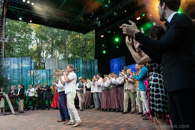 Rembates parka brīvdabas estrādē Lielvārdē , jau otro reizi tika noskaidrota Latvijas sirdsdziesma Rembates parka brīvdabas estrādē Lielvārdē , jau otro reizi tika noskaidrota Latvijas sirdsdziesma 257093