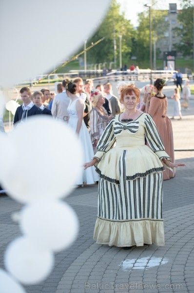 Rēzeknē15. jūnijā rīkoja Martas balli, kas veltīta Latgales novadniecei Martai Skavronskai, kurai liktenis bija lēmis kļūt par cara Pētera I sievu un Rēzeknē15. jūnijā rīkoja Martas balli, kas veltīta Latgales novadniecei Martai Skavronskai, kurai liktenis bija lēmis kļūt par cara Pētera I sievu un 257240