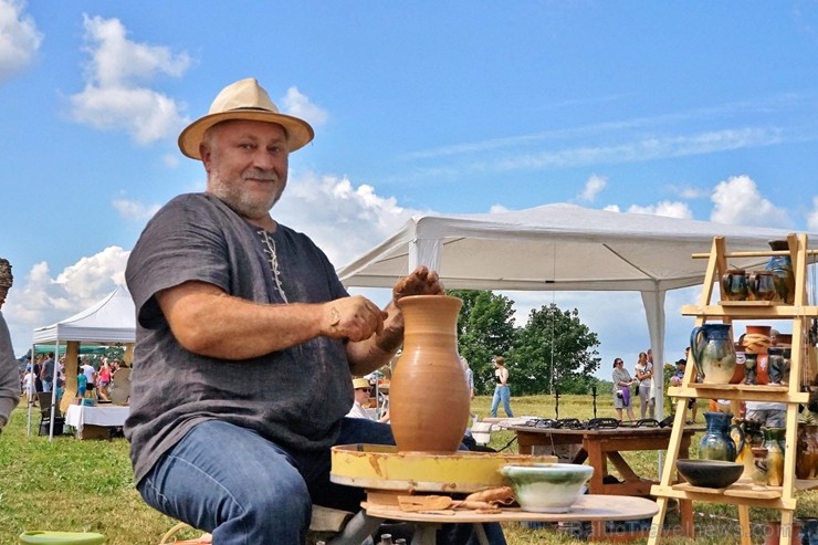 Ludzas pilskalnā notika kultūrvēstures festivāls Ludzas pilskalnā notika kultūrvēstures festivāls