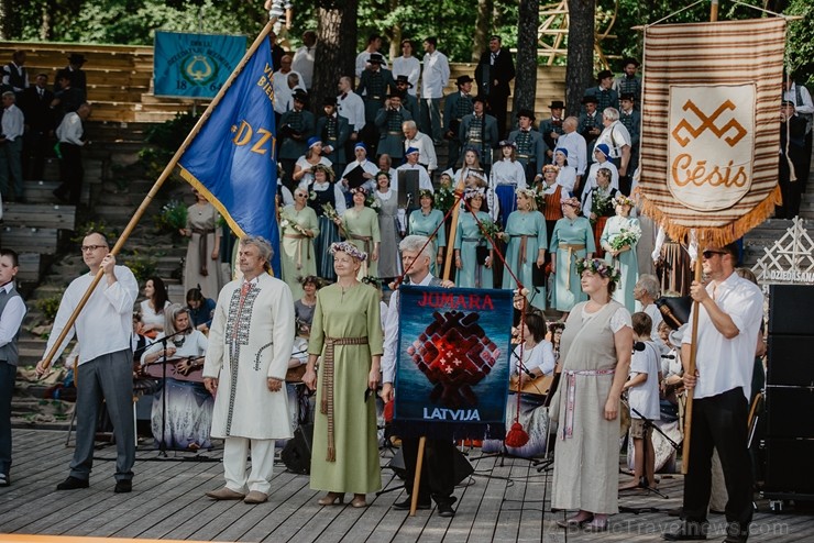 Šogad aprit 155. gadskārta kopš pirmajām dziesmu dienām, kas norisinājās Valmieras pusē - Dikļos Šogad aprit 155. gadskārta kopš pirmajām dziesmu dienām, kas norisinājās Valmieras pusē - Dikļos 258122