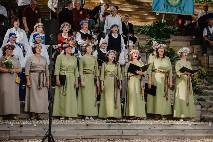 Šogad aprit 155. gadskārta kopš pirmajām dziesmu dienām, kas norisinājās Valmieras pusē - Dikļos Šogad aprit 155. gadskārta kopš pirmajām dziesmu dienām, kas norisinājās Valmieras pusē - Dikļos 258125