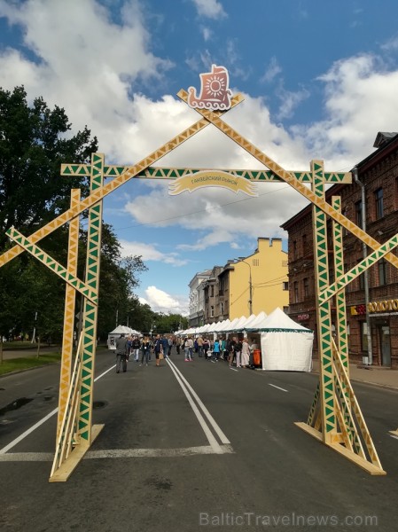 Hanzas dienās piedalījās 72 delegācijas no dažādām Eiropas valstu Hanzas pilsētām, kā arī 17 Krievijas Hanzas pilsētām, kuras visas ietilpst Hanzas pi Hanzas dienās piedalījās 72 delegācijas no dažādām Eiropas valstu Hanzas pilsētām, kā arī 17 Krievijas Hanzas pilsētām, kuras visas ietilpst Hanzas pi 258177