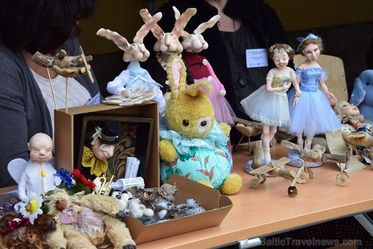 Daugavpilī notiekošā festivāla apmeklētājiem bija iespēja apskatīt unikālas izstādes un piedalīties daudzveidīgajās meistarklasēs Daugavpilī notiekošā festivāla apmeklētājiem bija iespēja apskatīt unikālas izstādes un piedalīties daudzveidīgajās meistarklasēs 258291