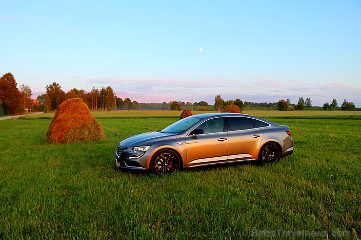 Travelnews.lv apceļo Latviju ar jauno «Renault Talisman» 259122