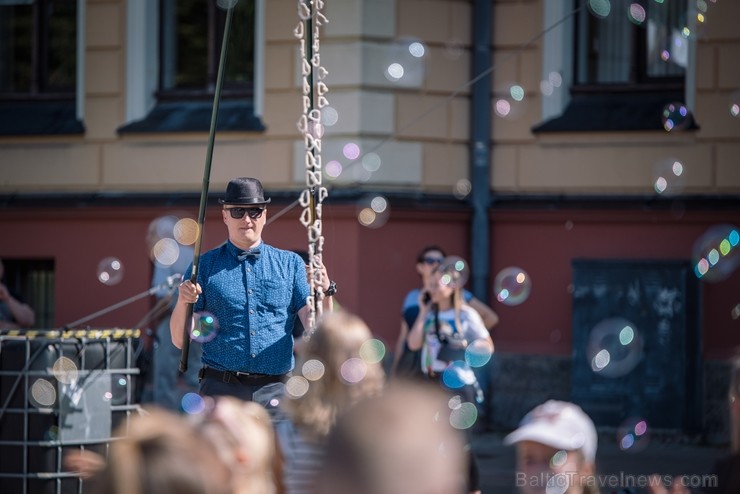 Cēsis aktīvi svin pilsētas svētkus «Cēsis 813» 259427