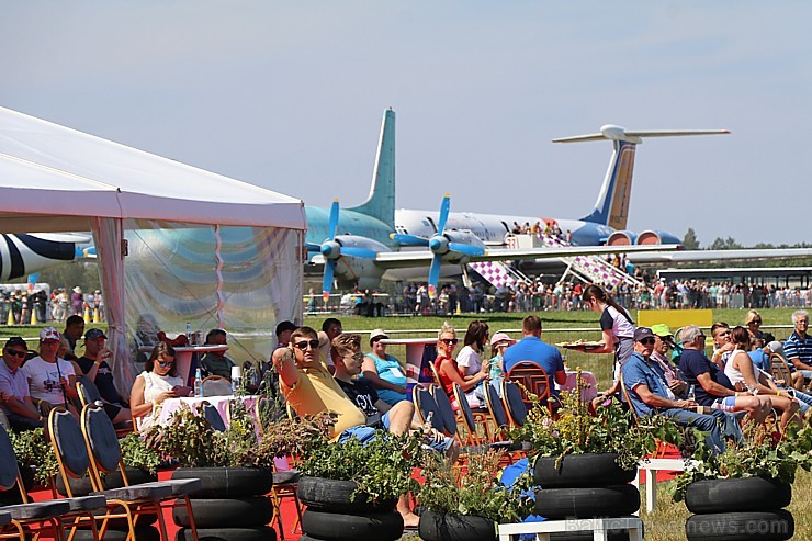 Tukumā 2019.gada 20. un 21.jūlijā kuplā skaitā pulcējas avio šova cienītāji uz «Wings Over Baltics Airshow 2019» Tukumā 2019.gada 20. un 21.jūlijā kuplā skaitā pulcējas avio šova cienītāji uz «Wings Over Baltics Airshow 2019» 259459