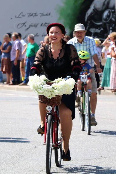 Mazsalacā reizē ar pilsētas svētkiem jau devīto gadu svin Mazsalacā dzimušā amatnieka, velosipēdu izgatavotāja Gustava Ērenpreisa jubileju Mazsalacā reizē ar pilsētas svētkiem jau devīto gadu svin Mazsalacā dzimušā amatnieka, velosipēdu izgatavotāja Gustava Ērenpreisa jubileju 259638