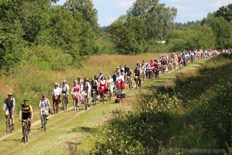 Mazsalacā reizē ar pilsētas svētkiem jau devīto gadu svin Mazsalacā dzimušā amatnieka, velosipēdu izgatavotāja Gustava Ērenpreisa jubileju Mazsalacā reizē ar pilsētas svētkiem jau devīto gadu svin Mazsalacā dzimušā amatnieka, velosipēdu izgatavotāja Gustava Ērenpreisa jubileju 259641