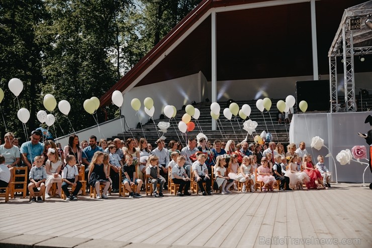 Ar svētku koncertiem, sportiskām aktivitātēm un pat dabai draudzīgiem pasākumiem svin 10. Balvu novada svētkus Ar svētku koncertiem, sportiskām aktivitātēm un pat dabai draudzīgiem pasākumiem svin 10. Balvu novada svētkus