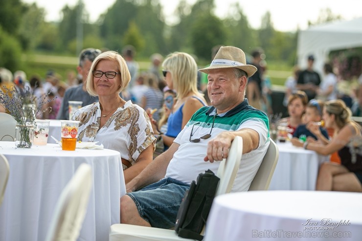 Jau divdesmit ceturto reizi Kuldīgā ar plašu pasākumu klāstu svinēja festivālu Jau divdesmit ceturto reizi Kuldīgā ar plašu pasākumu klāstu svinēja festivālu