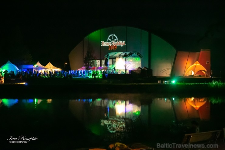 Jau divdesmit ceturto reizi Kuldīgā ar plašu pasākumu klāstu svinēja festivālu Jau divdesmit ceturto reizi Kuldīgā ar plašu pasākumu klāstu svinēja festivālu