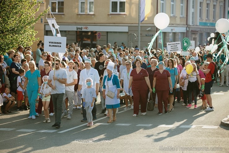 Valmierā nosvinēta pilsētas 736. Dzimšanas diena ar tradicionālām un jaunām aktivitātēm, kas iepriecinājušas ikvienu svētku dalībnieku Valmierā nosvinēta pilsētas 736. Dzimšanas diena ar tradicionālām un jaunām aktivitātēm, kas iepriecinājušas ikvienu svētku dalībnieku 260145
