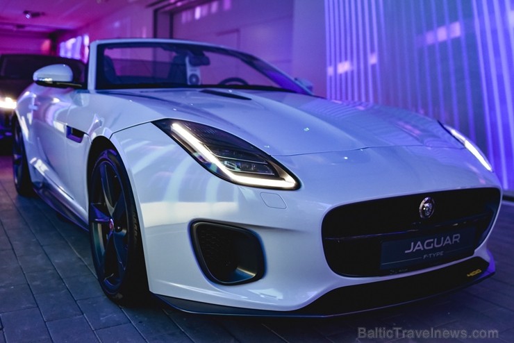 Ar ekskluzīvu auto prezentāciju Jaguar Land Rover zīmolu pārstāvis Inchcape Motors atklāj Baltijā lielāko Jaguar Land Rover autocentru Ar ekskluzīvu auto prezentāciju Jaguar Land Rover zīmolu pārstāvis Inchcape Motors atklāj Baltijā lielāko Jaguar Land Rover autocentru 260539