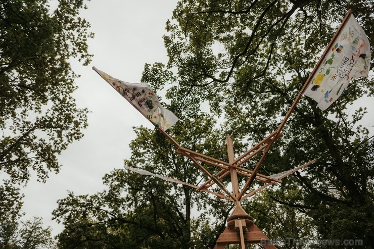 Ar deviņām izrādēm, izzinošām aktivitātēm un devīzi Ar deviņām izrādēm, izzinošām aktivitātēm un devīzi