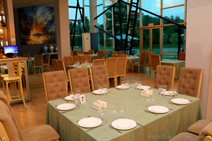 Travelnews.lv apmeklē īpatnēju restorānu «Lake Side» Kutaisi tuvumā 261282