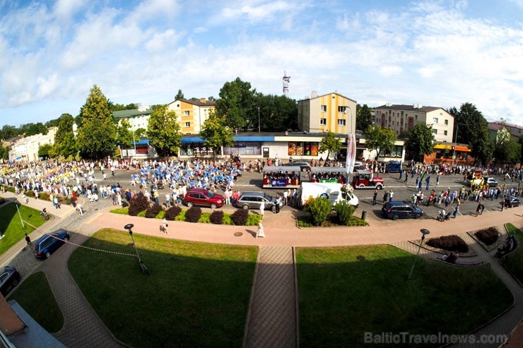 Ar daudzveidīgu svētku programmu un ne vienu vien muzikālu pārsteigumu svin Ventspils pilsētas svētkus 261316