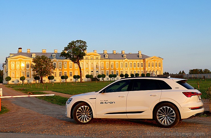 Travelnews.lv apceļo Zemgali un Vidzemi ar jauno un elektrisko «Audi e-tron» 261631