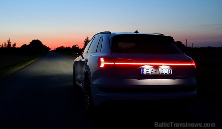 Travelnews.lv apceļo Zemgali un Vidzemi ar jauno un elektrisko «Audi e-tron» 261644