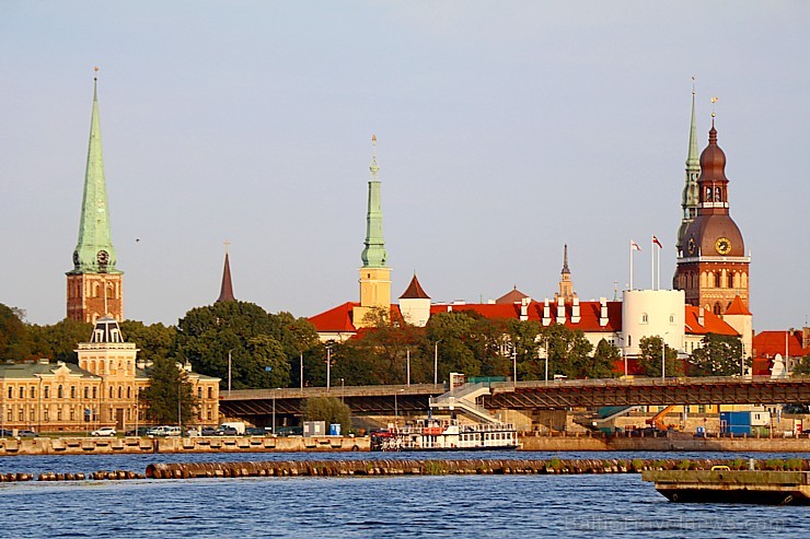 Pārdaugavas restorāns «Hercogs Fabrika» piedāvā jahtas izbraucienu ar romantiskām vakariņām pārim vai arī grupai Pārdaugavas restorāns «Hercogs Fabrika» piedāvā jahtas izbraucienu ar romantiskām vakariņām pārim vai arī grupai 261889