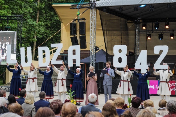 Ar seno arodu svētku tirdziņu Ar seno arodu svētku tirdziņu