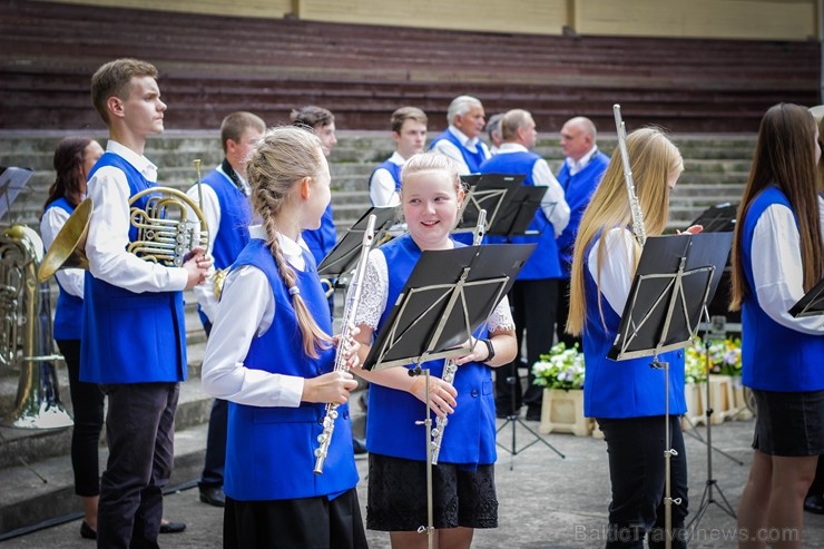 Ar seno arodu svētku tirdziņu Ar seno arodu svētku tirdziņu