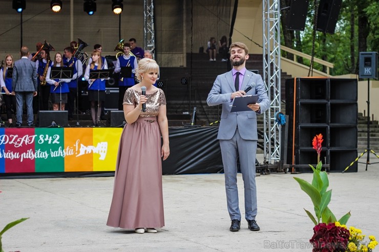 Ar seno arodu svētku tirdziņu Ar seno arodu svētku tirdziņu