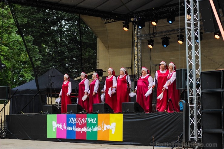 Ar seno arodu svētku tirdziņu Ar seno arodu svētku tirdziņu