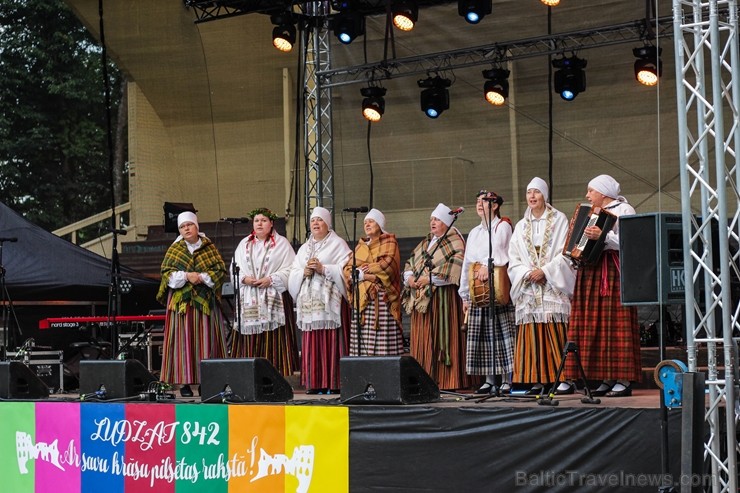 Ar seno arodu svētku tirdziņu Ar seno arodu svētku tirdziņu