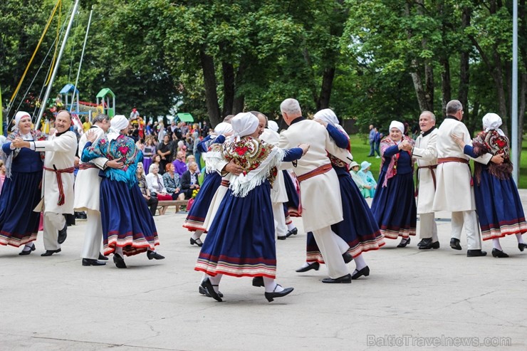Ar seno arodu svētku tirdziņu Ar seno arodu svētku tirdziņu